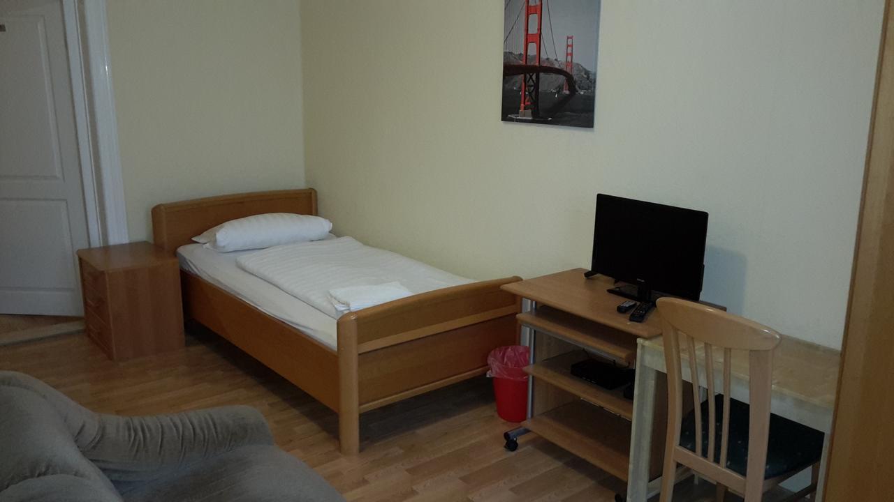 Landgasthof Schoenecke Wahrenholz Luaran gambar