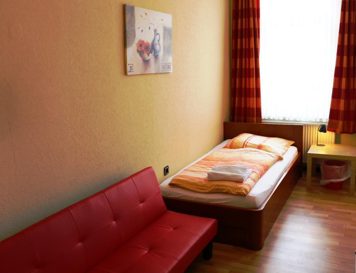 Landgasthof Schoenecke Wahrenholz Luaran gambar